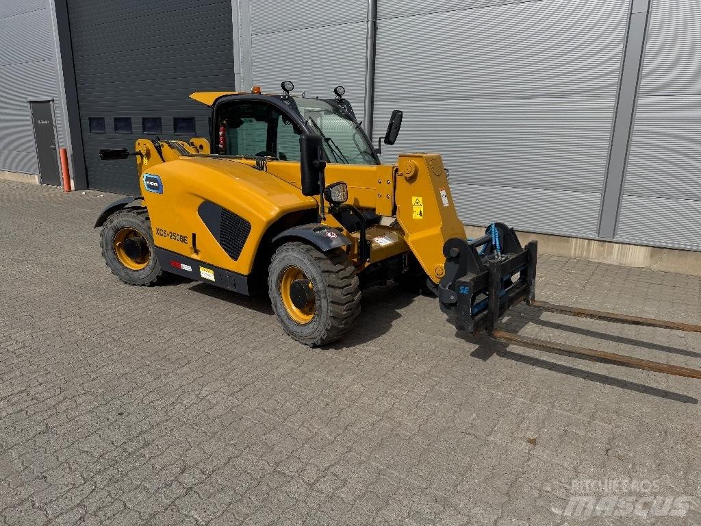XCMG XC 6-2506 E Телескопічні навантажувачі
