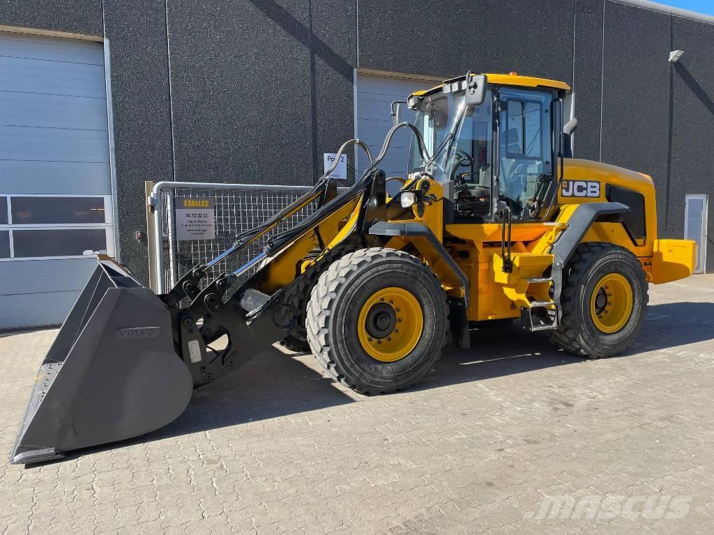 JCB 427 Фронтальні навантажувачі