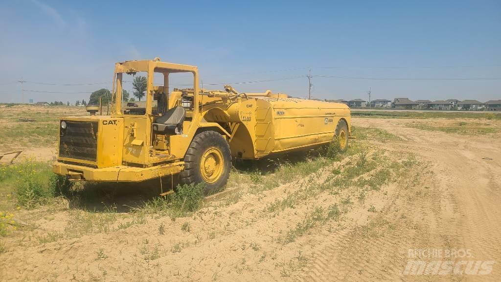 CAT 613 B Поливальні машини