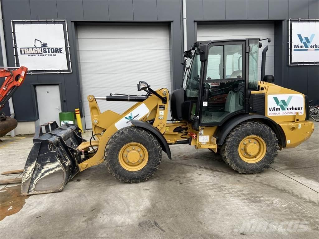 CAT 906M (7164) Багатофункціональне обладнання для вантажних і землекопальних робіт