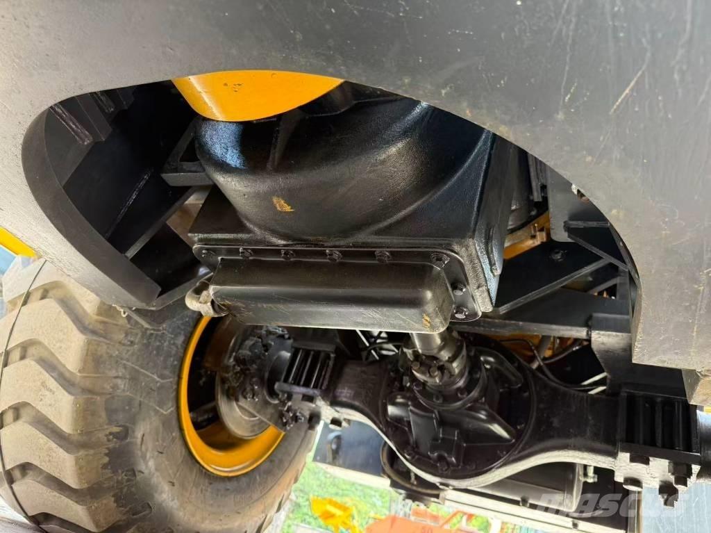 XCMG ZL 50 GN Фронтальні навантажувачі