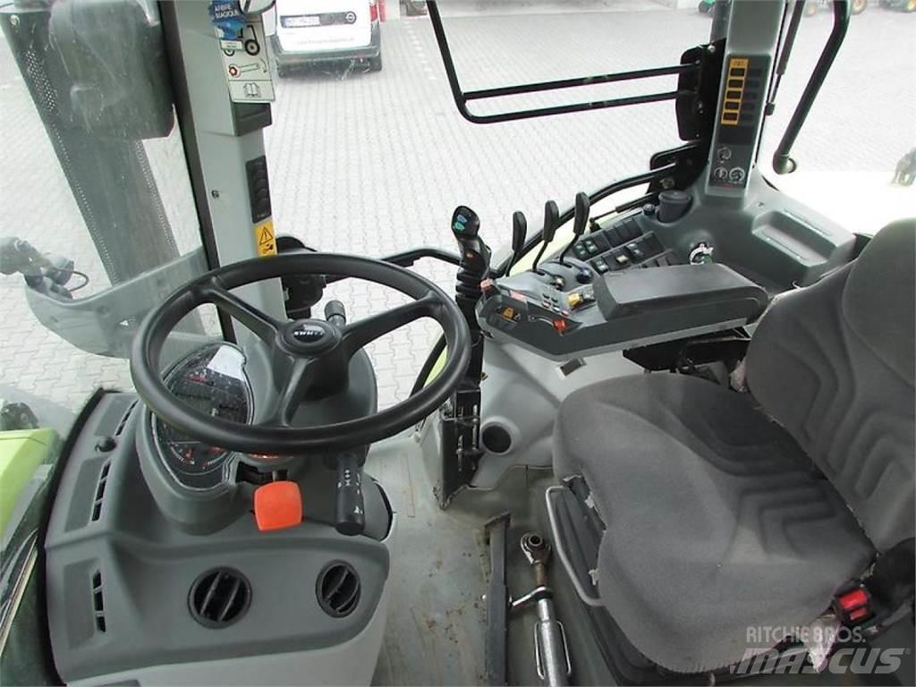 CLAAS Arion 650 Трактори