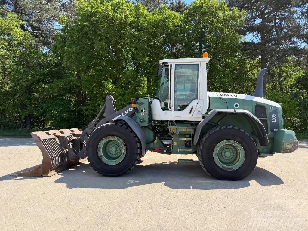 Volvo L 90 G Фронтальні навантажувачі