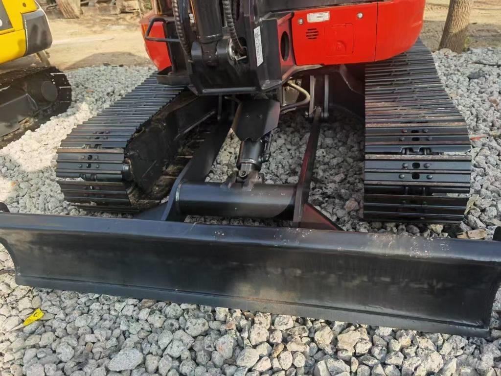 Kubota 165 Гусеничні екскаватори