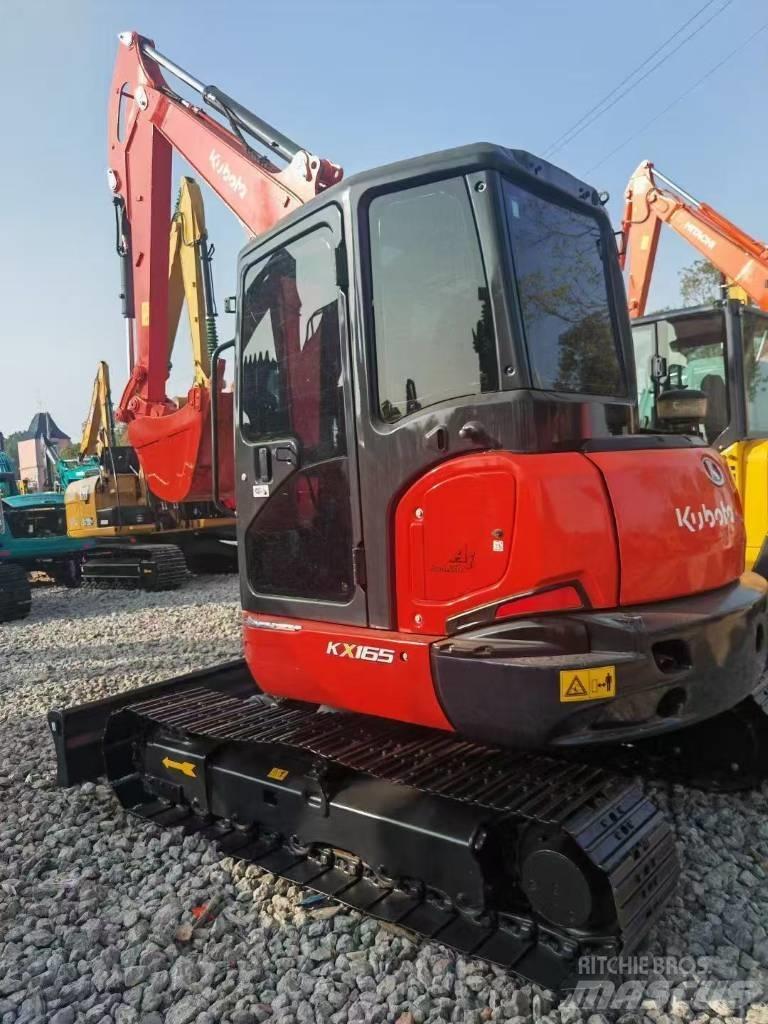 Kubota 165 Гусеничні екскаватори