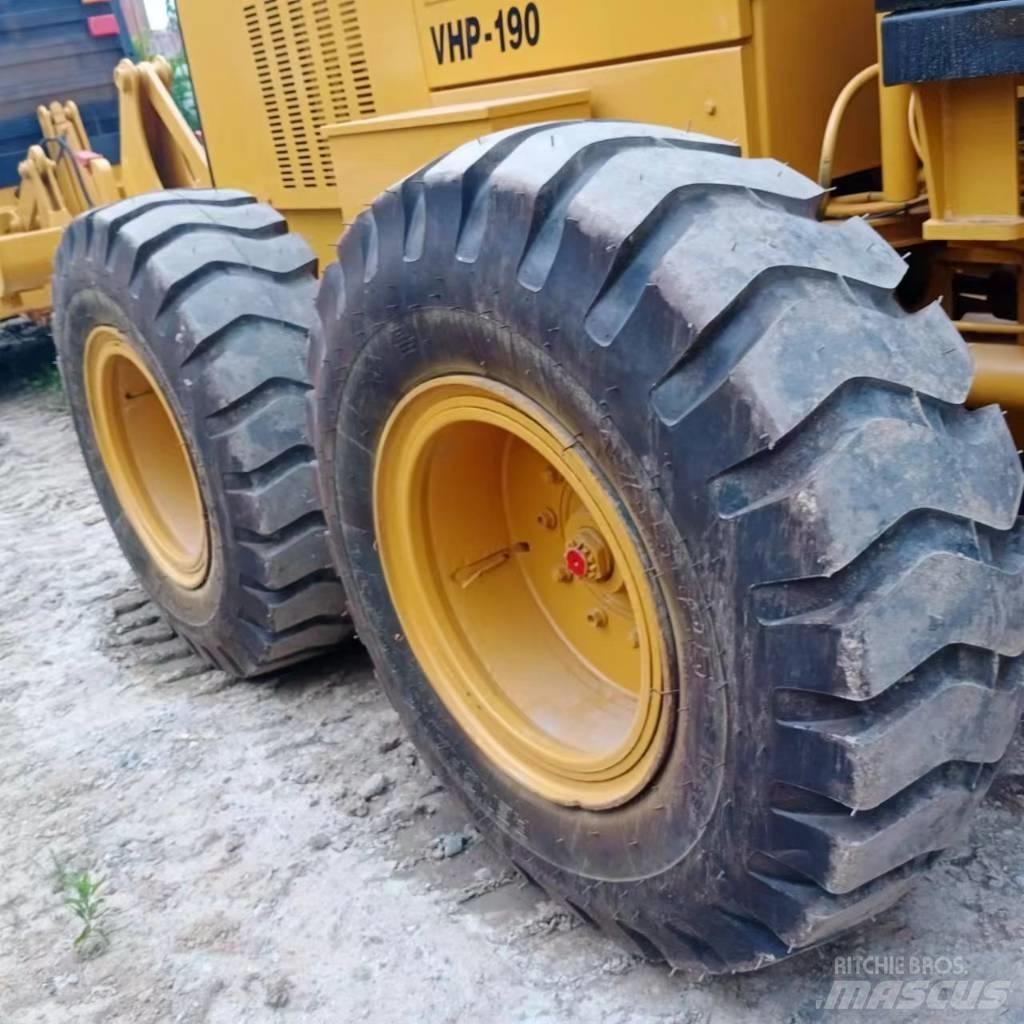 CAT 140 K Грейдери