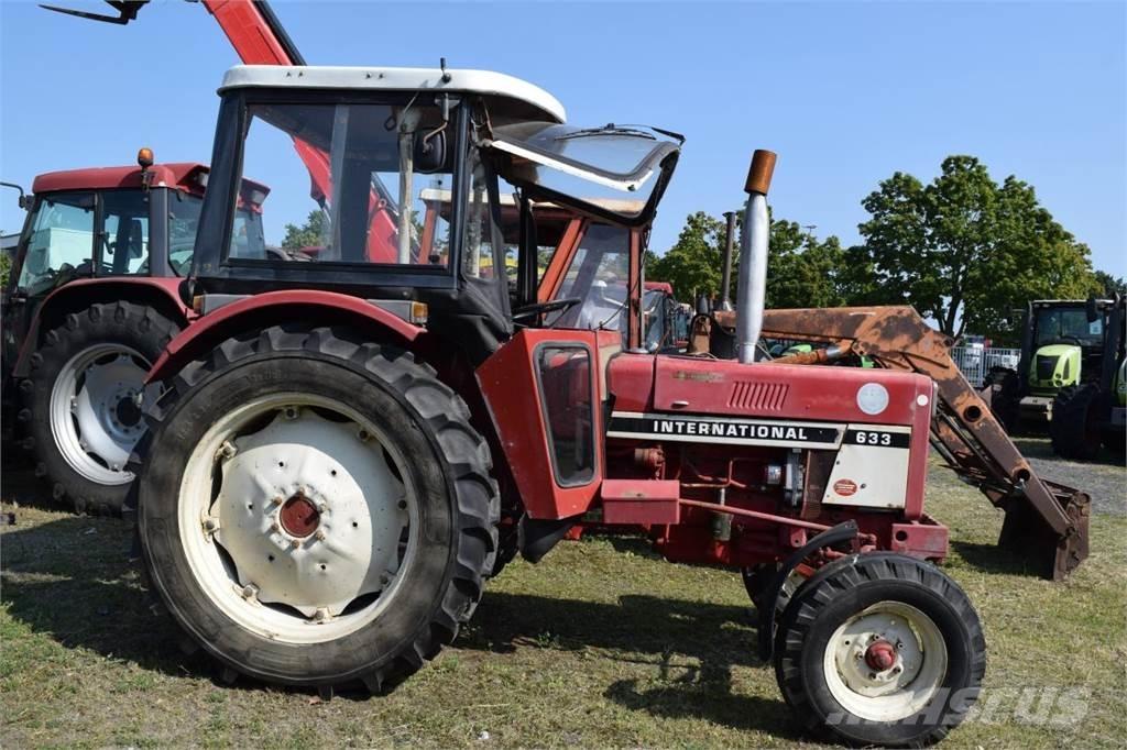 Case IH 733 Трактори