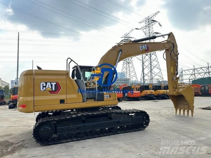 CAT 323GC Гусеничні екскаватори