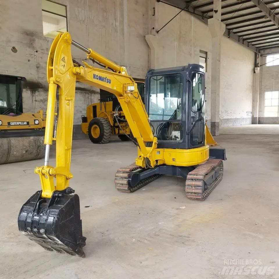Komatsu PC30 Міні-екскаватори < 7т