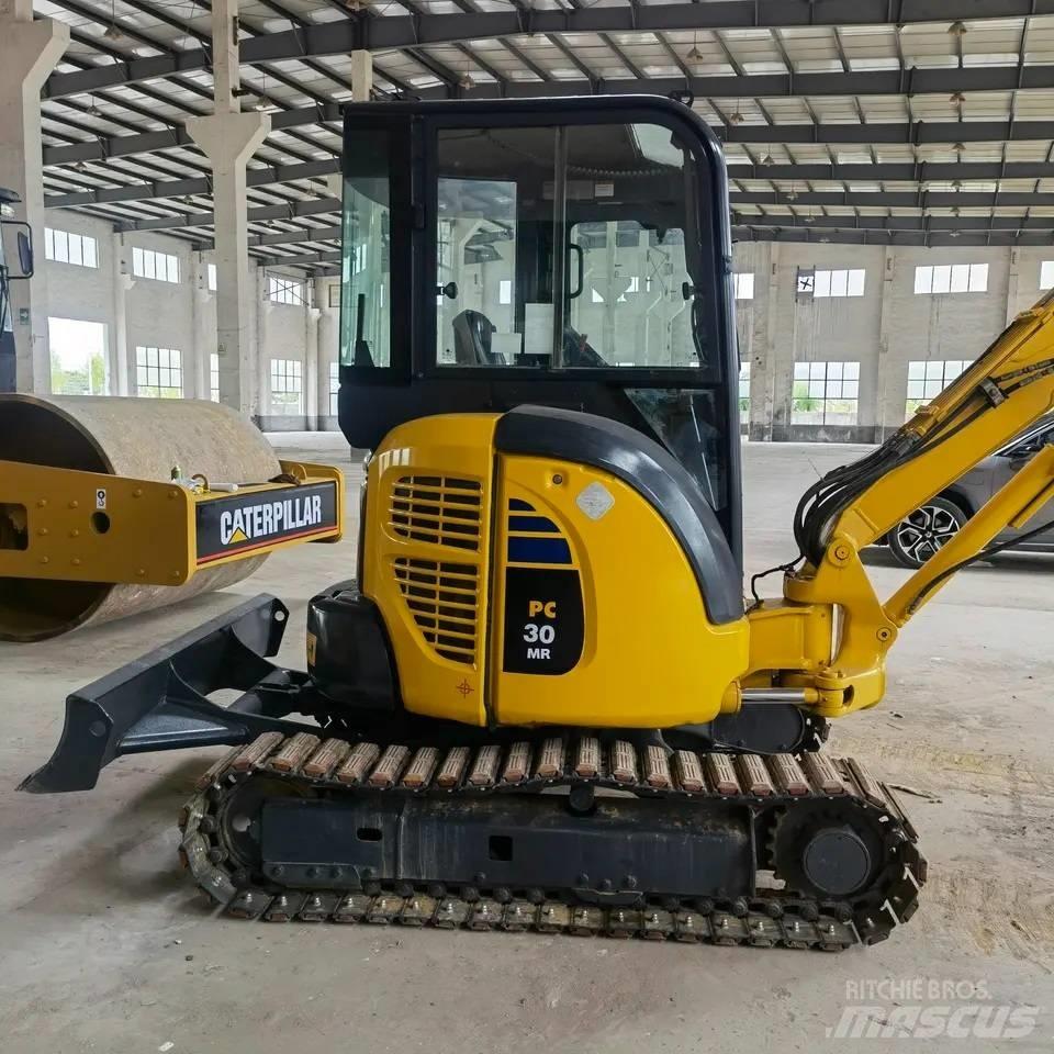 Komatsu PC30 Міні-екскаватори < 7т