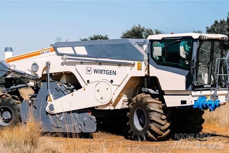 Wirtgen WR240 Вантажівки / спеціальні