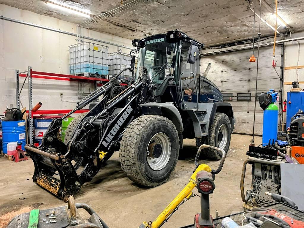 Liebherr L 524 Фронтальні навантажувачі