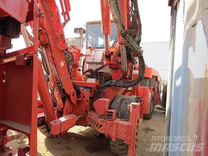 Sandvik DT 821 SC Свердлильні установки