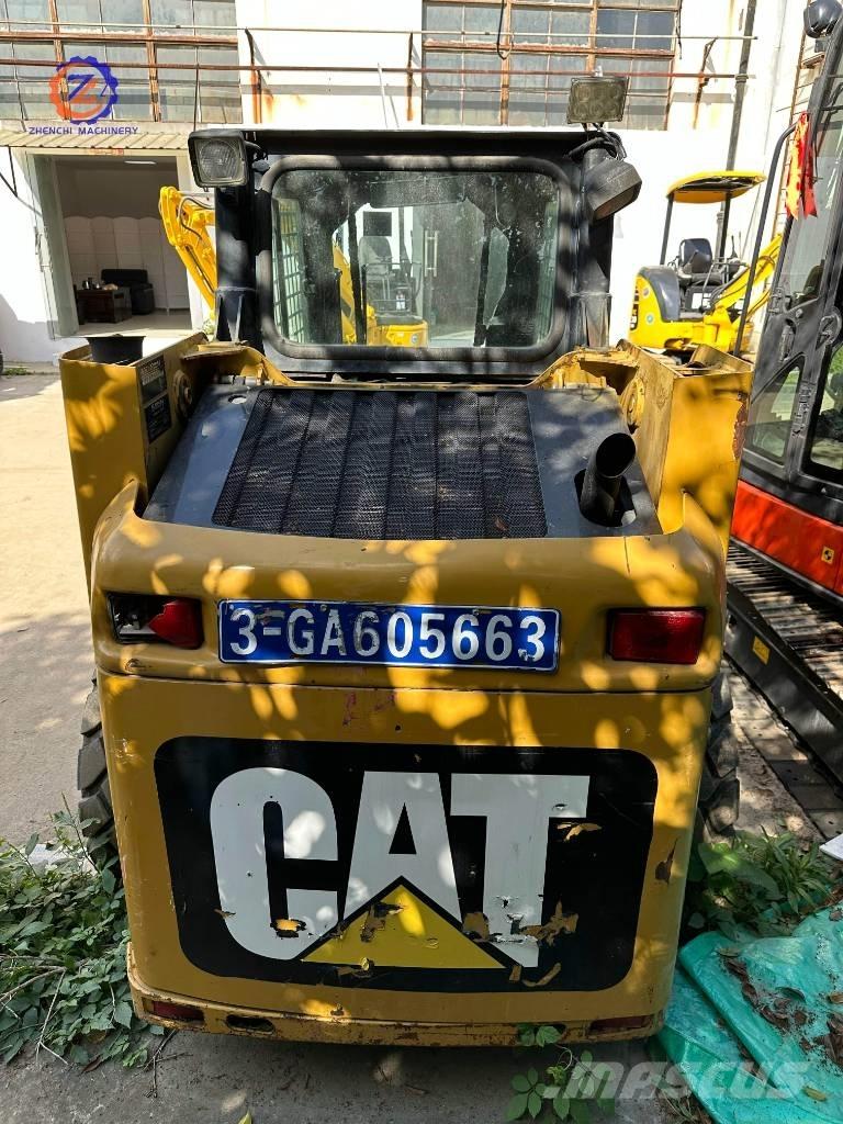 CAT 226 B Міні-навантажувачі