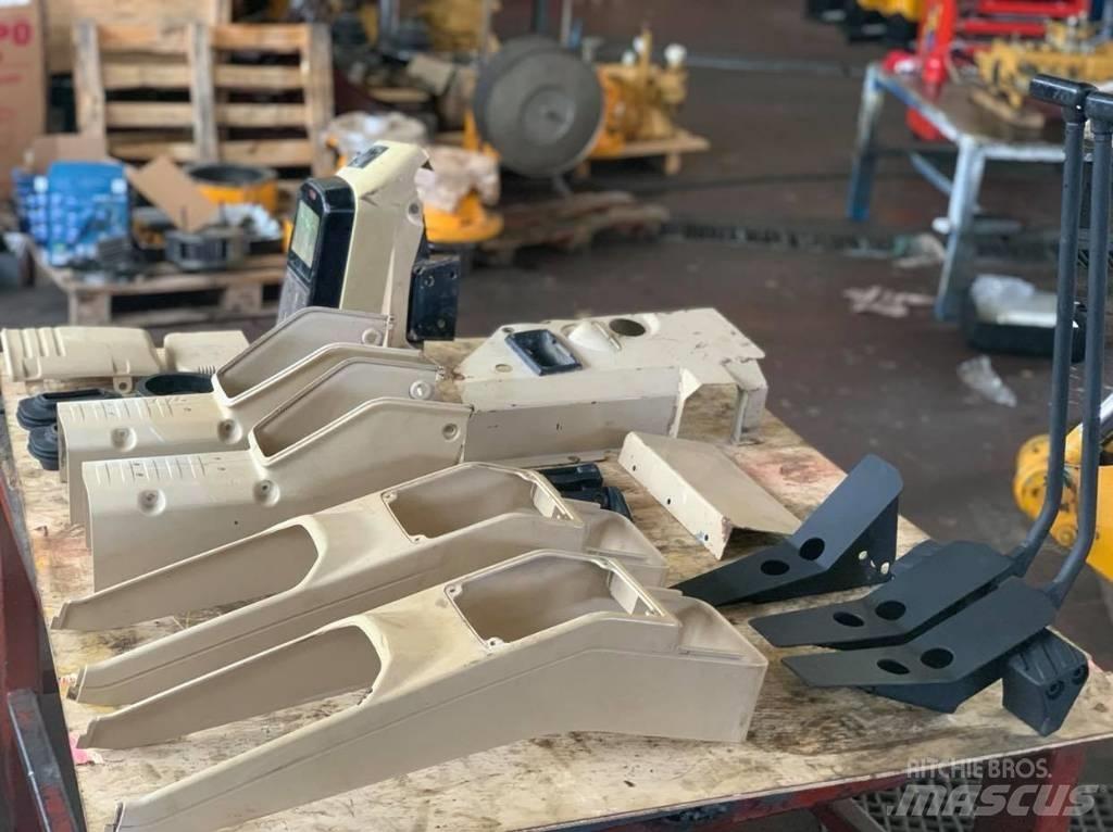 CAT 375 Кабіна