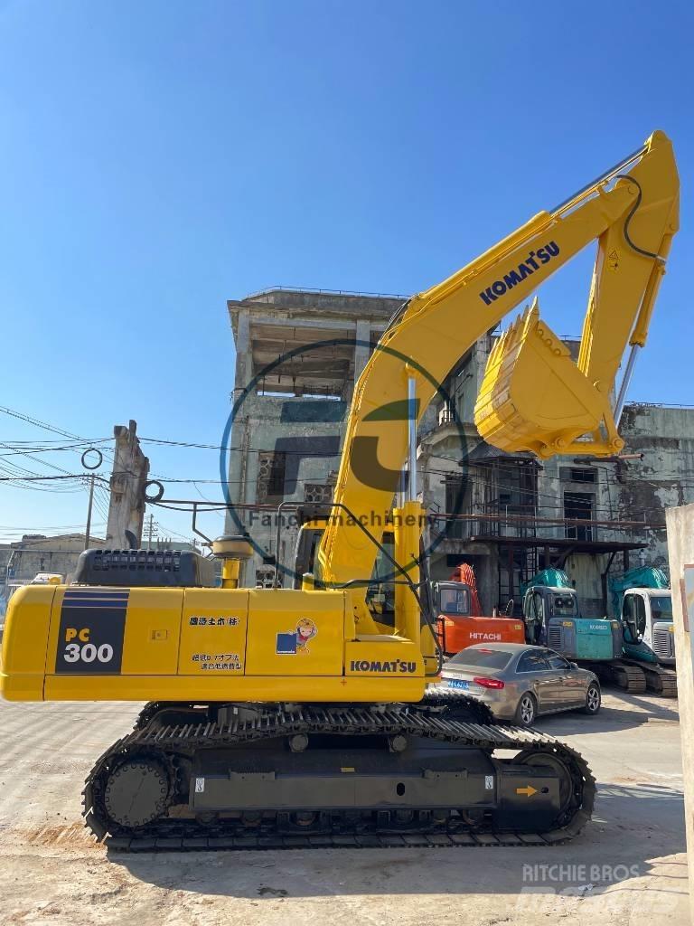 Komatsu PC 300 Гусеничні екскаватори