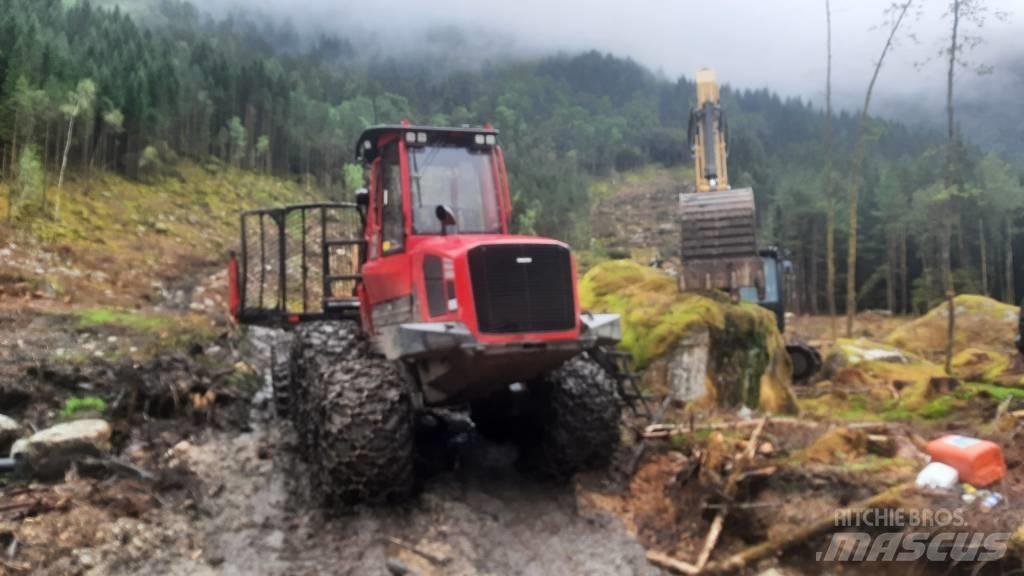 Komatsu 895 Форвардери