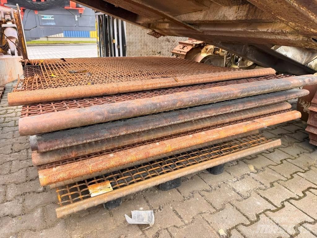 Sandvik QA331 NVT Мобільні грохоти