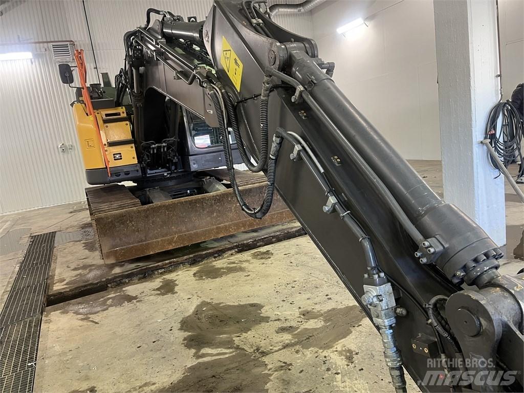 Volvo ECR 145 Гусеничні екскаватори