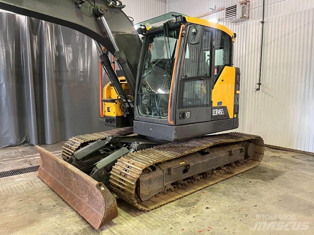 Volvo ECR 145 Гусеничні екскаватори