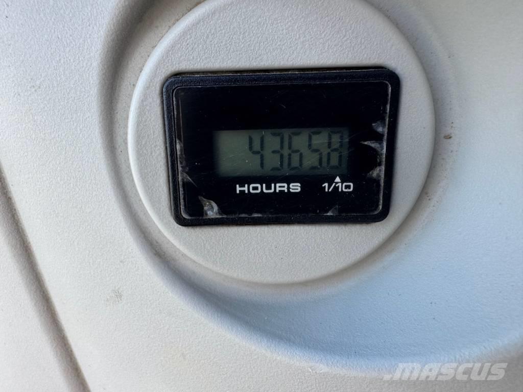 Kobelco SK 85 CS-3E Гусеничні екскаватори