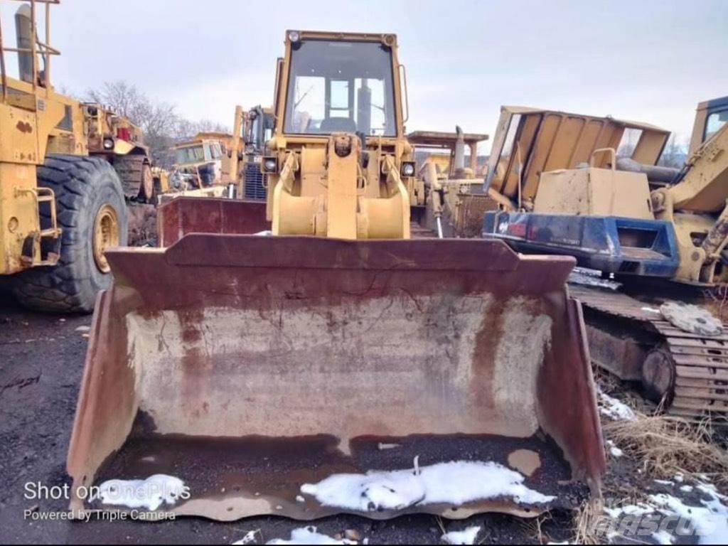 CAT 963 Гусеничні вантажники
