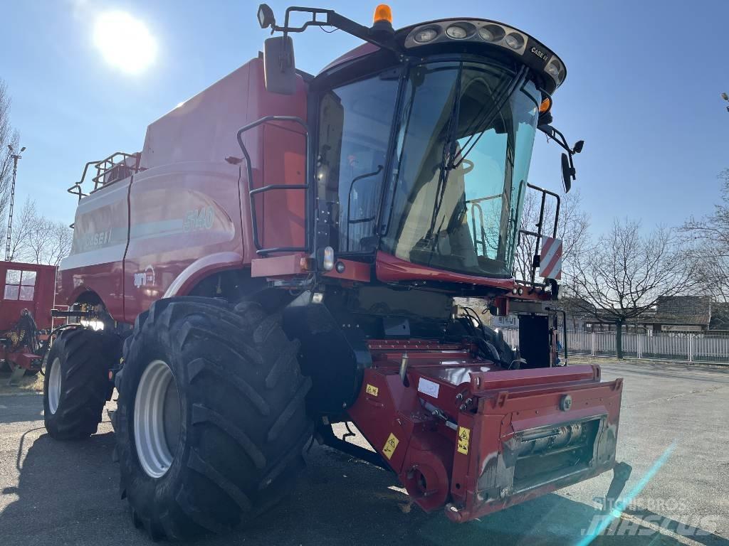 Case IH AF5140 Зернозбиральні комбайни