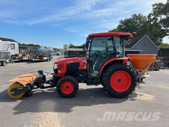 Kubota L2-452 Трактори