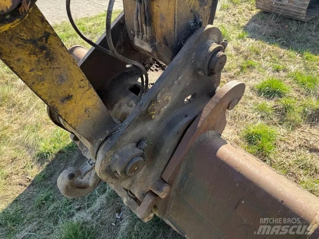 New Holland E215 Гусеничні екскаватори