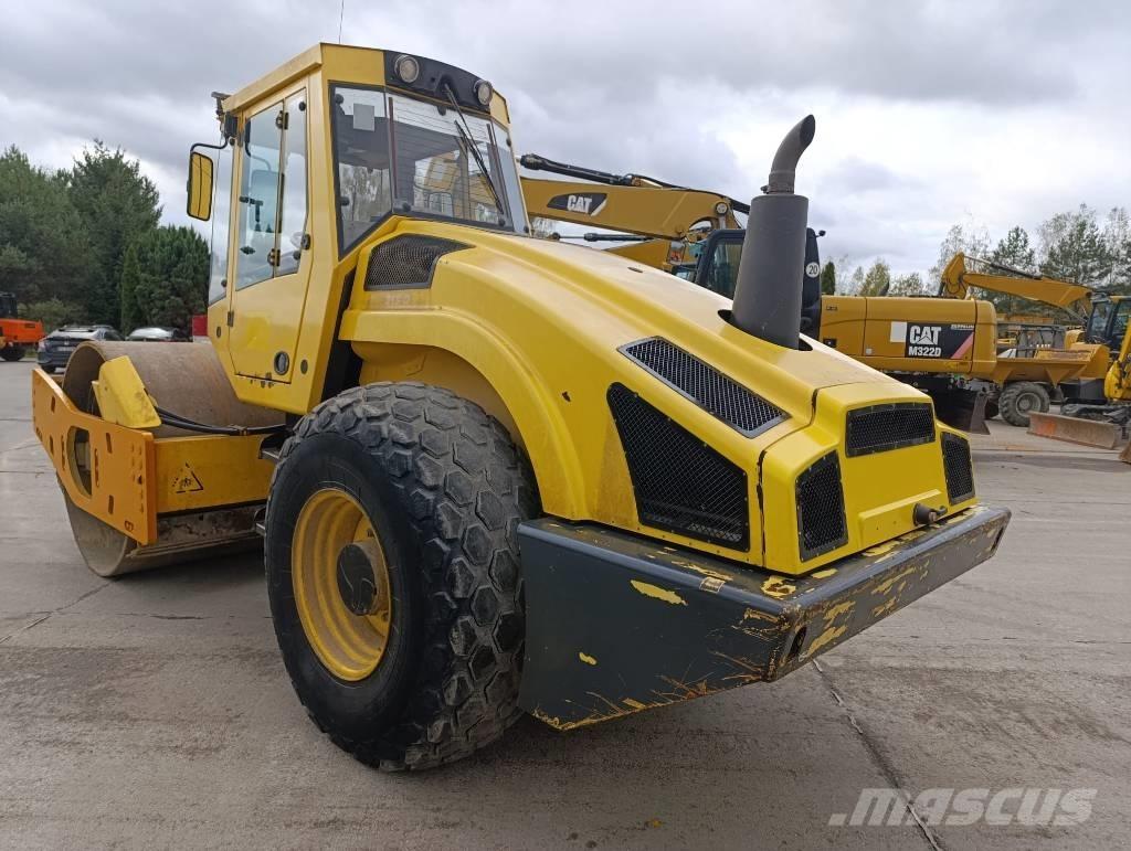 Bomag BW 213 D-4 Грунтові котки
