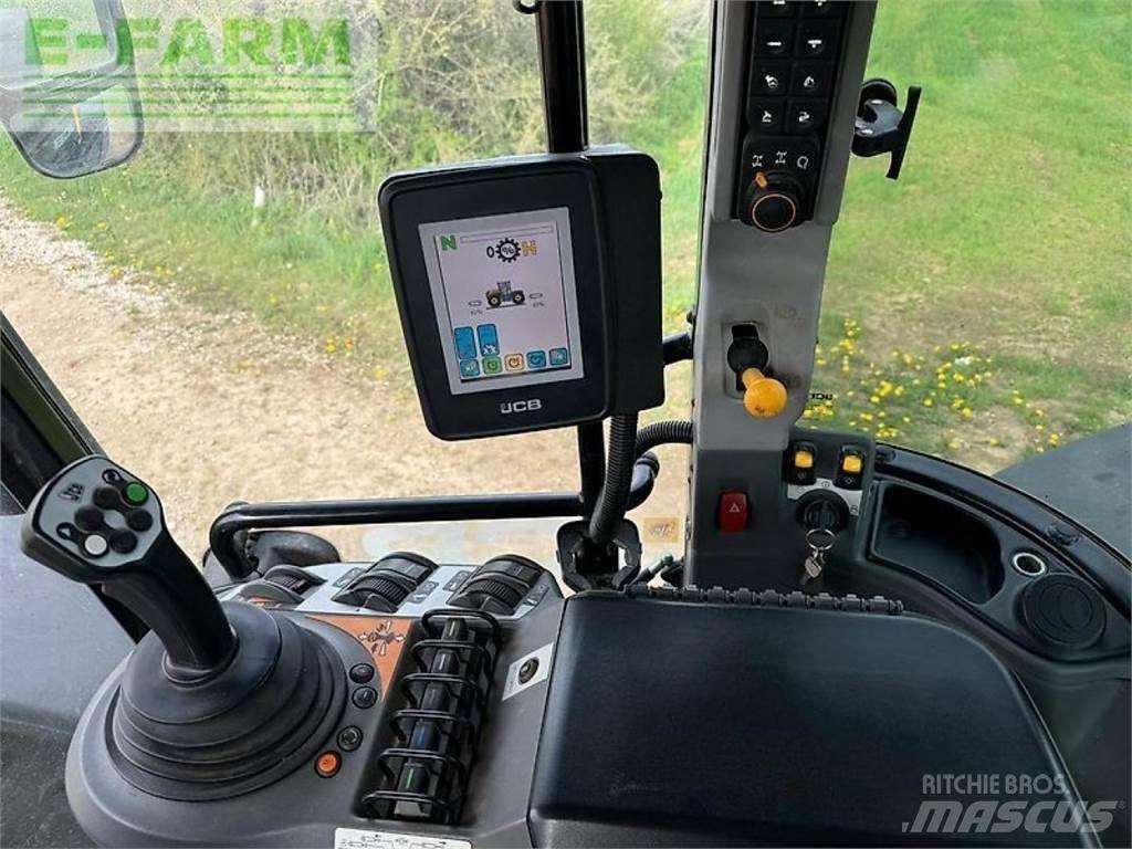 JCB fastrac 4220 Трактори
