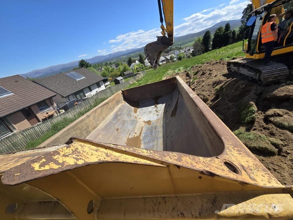 Bell B 25 D Зчленовані самоскиди
