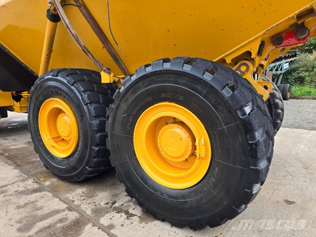 Bell B 30 E Зчленовані самоскиди