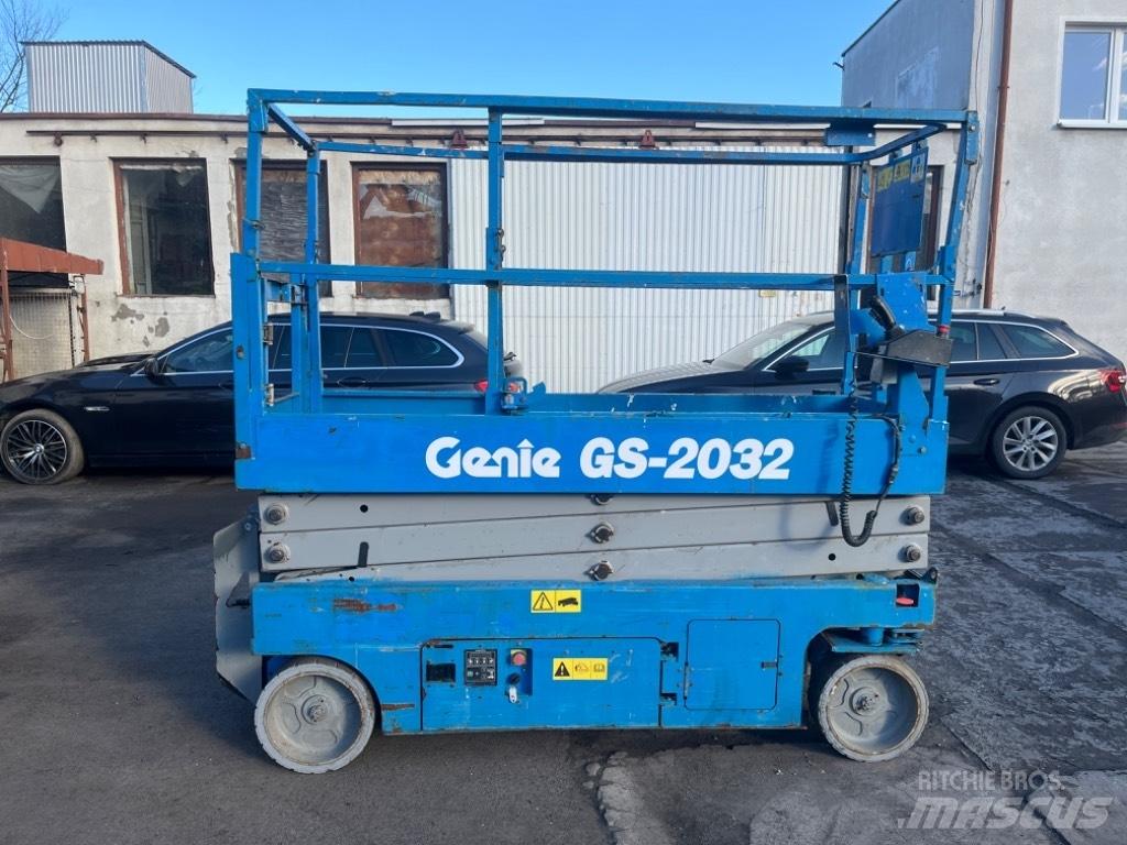 Genie 2032 Підйомники-ножиці