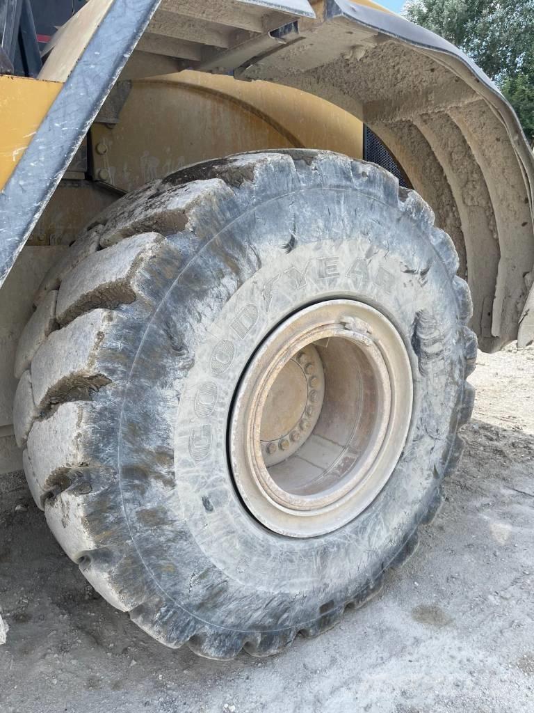 CAT 966 G Фронтальні навантажувачі