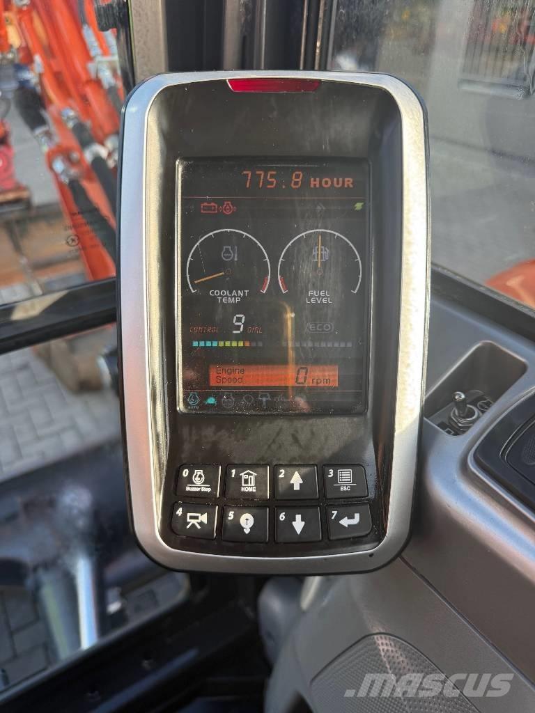 Doosan DX 85 R Середні екскаватори 7т. - 12т.