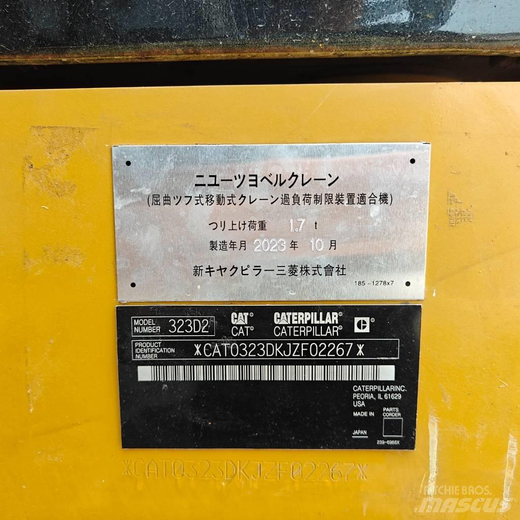 CAT 323 D L Гусеничні екскаватори