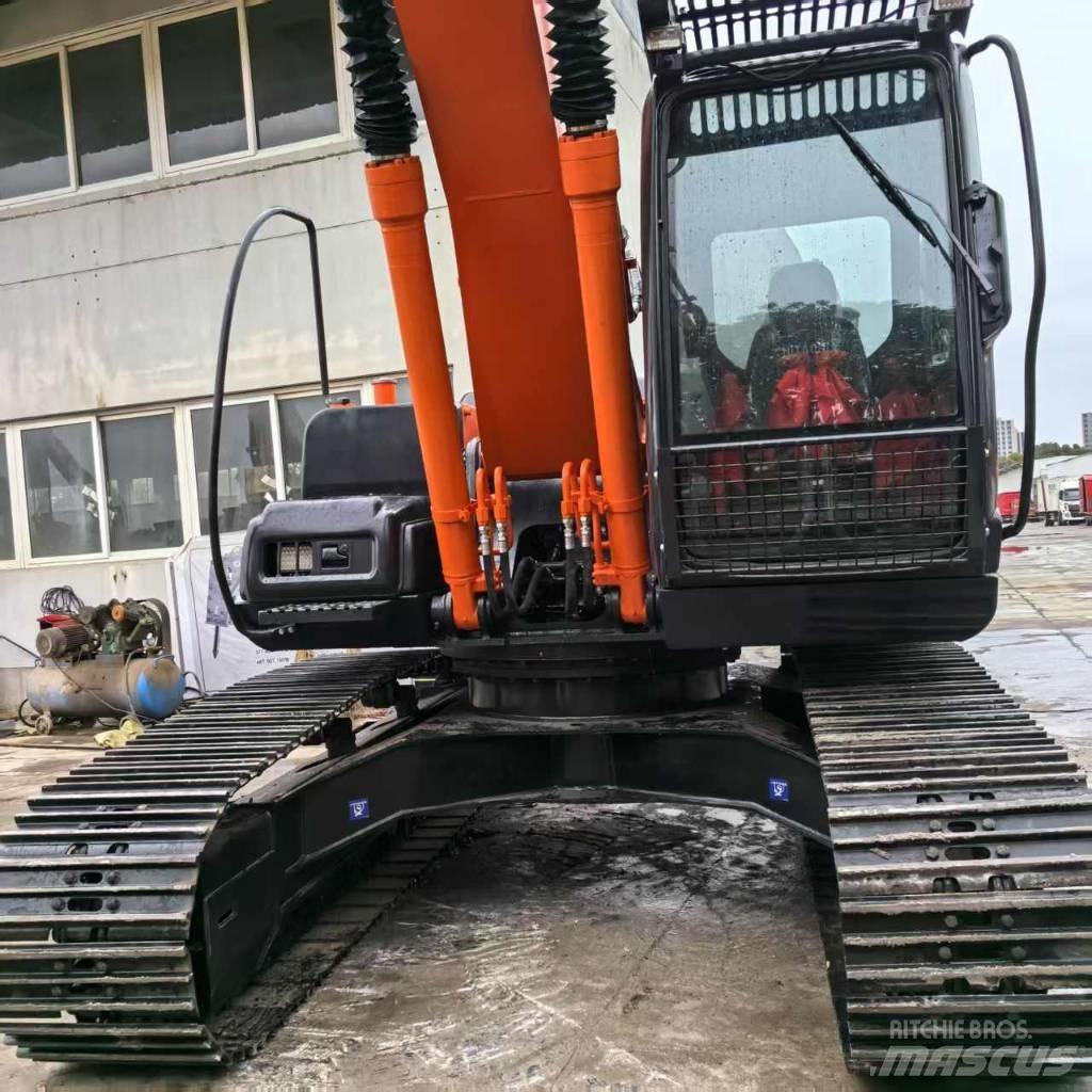 Hitachi ZX 200-3 G Гусеничні екскаватори