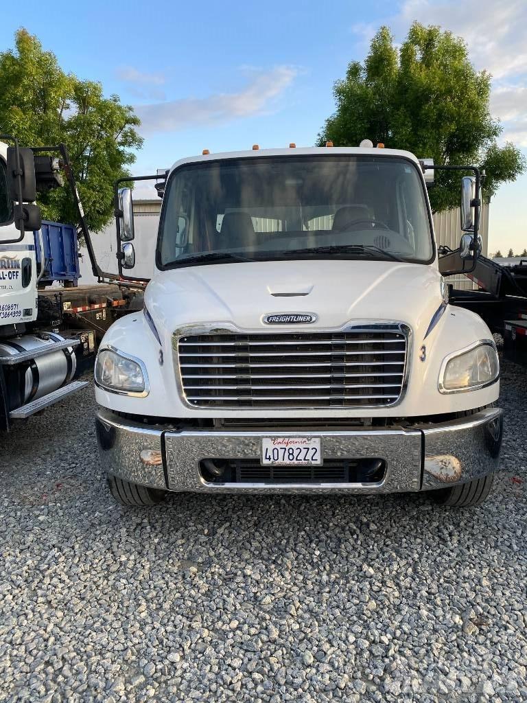 Freightliner CB Контейнеровози