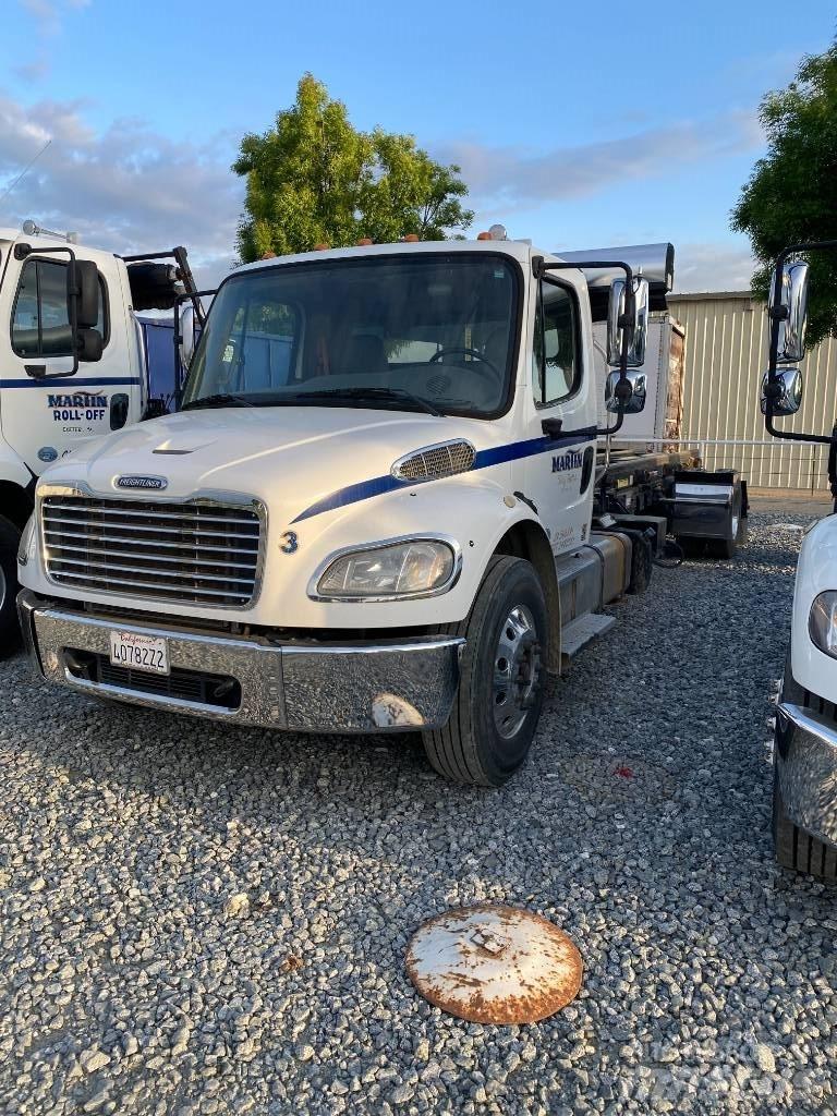 Freightliner CB Контейнеровози