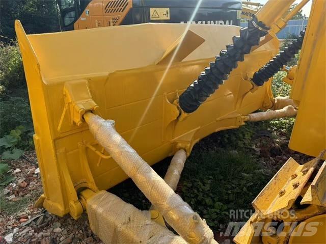 Komatsu D 85 Гусеничні бульдозери
