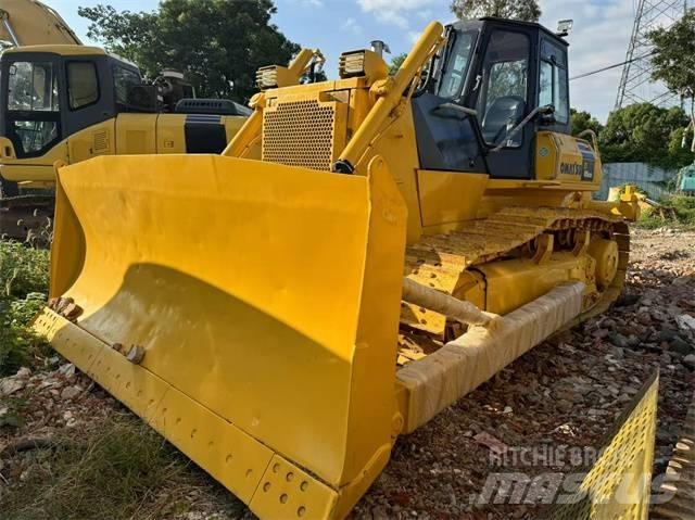 Komatsu D 85 Гусеничні бульдозери