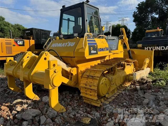 Komatsu D 85 Гусеничні бульдозери