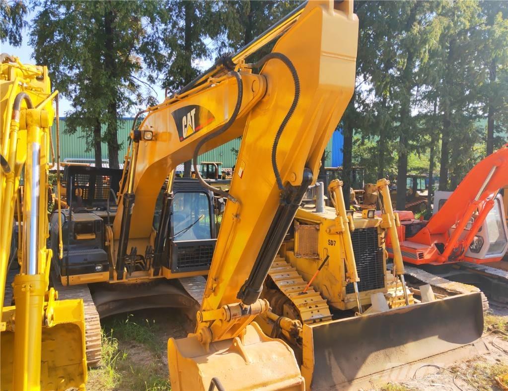 CAT 325C Гусеничні екскаватори