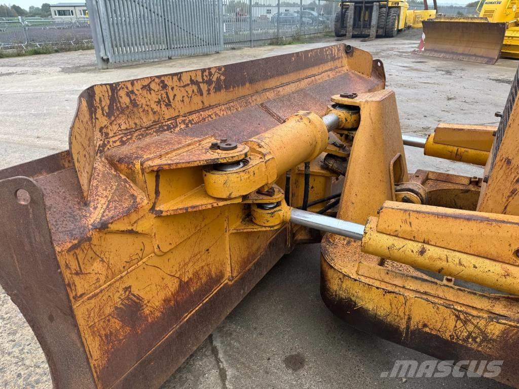 Komatsu D 58 E-1 Гусеничні бульдозери