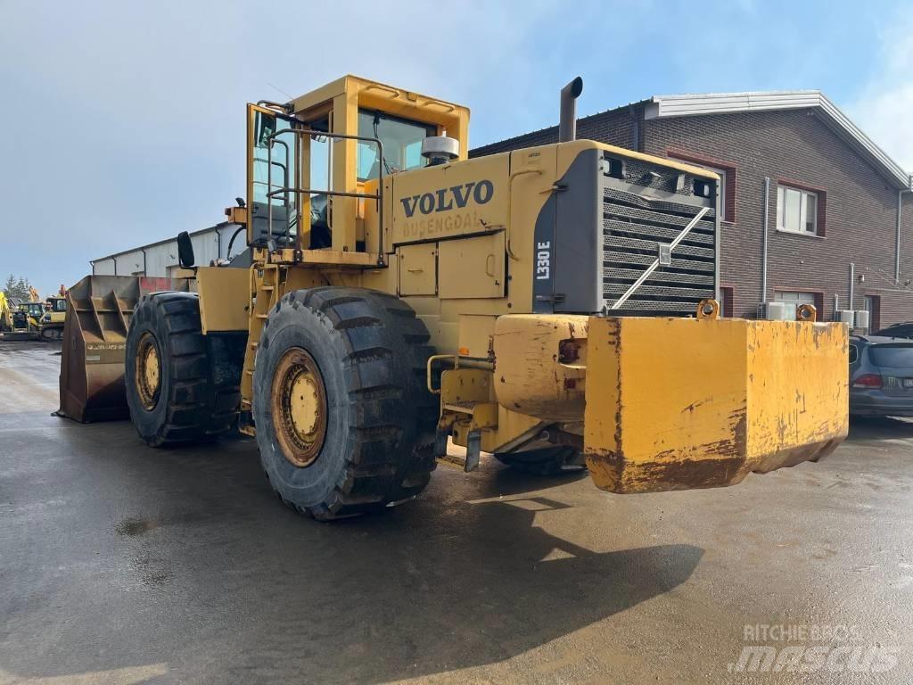 Volvo L 330 E Фронтальні навантажувачі