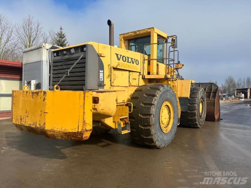 Volvo L 330 E Фронтальні навантажувачі