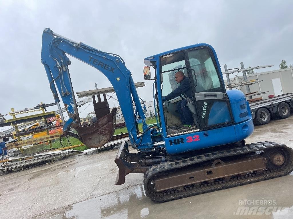 Terex HR 32 Середні екскаватори 7т. - 12т.