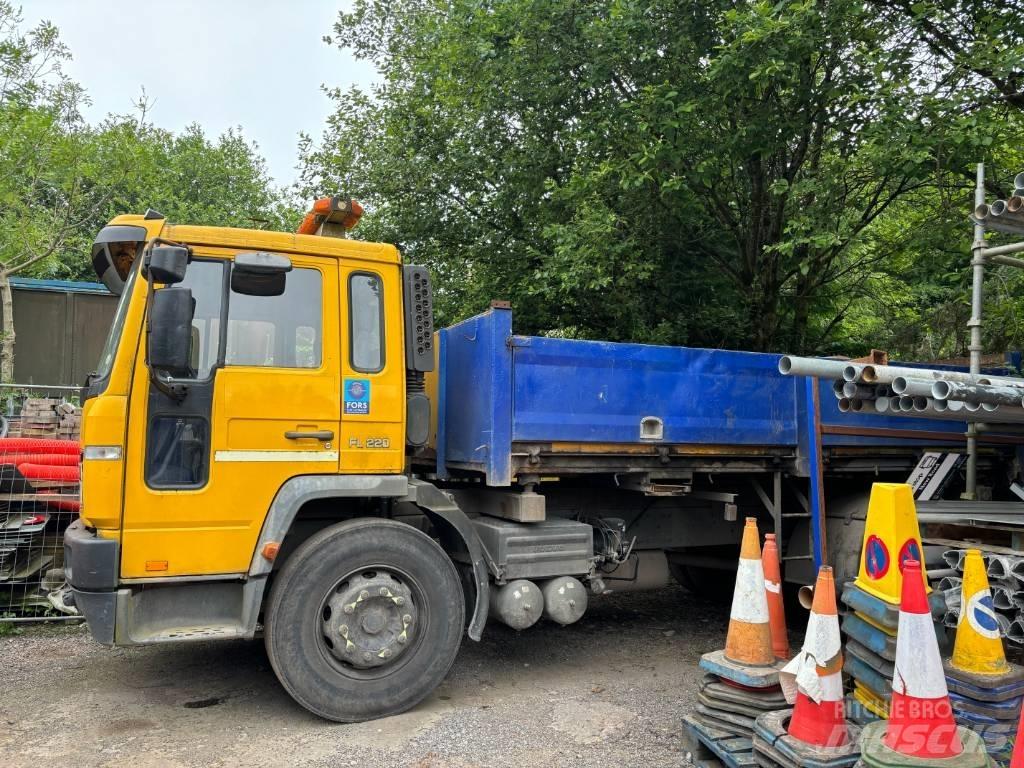 Volvo FL 220 Вантажівки-платформи/бокове розвантаження