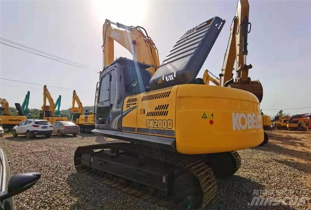 Kobelco SK 200-8 Гусеничні екскаватори